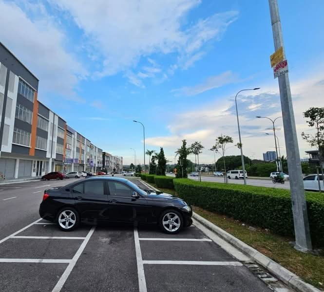 Shop for Rent in Austin Crest (Johor Bahru) - Fong Lik - Exterior - PropertyGuru.com.my