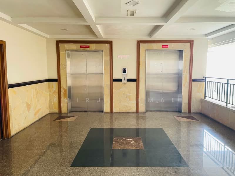 Pangsapuri untuk Dijual di Kristal Villa - Amirul Akmal - Lobby - PropertyGuru.com.my