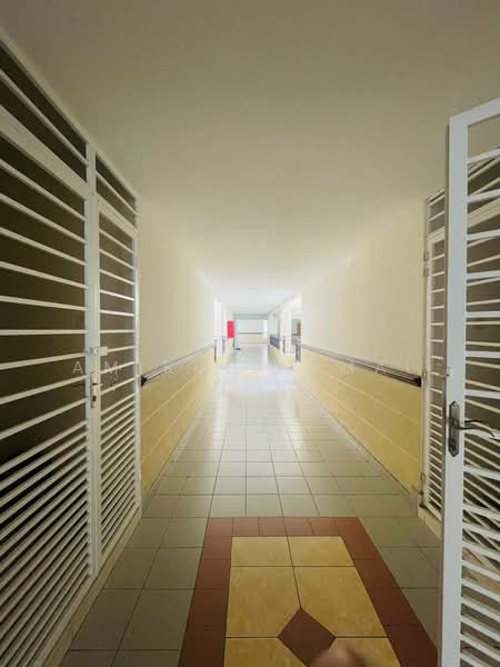 Pangsapuri untuk Dijual di Kristal Villa - Amirul Akmal - Corridor - PropertyGuru.com.my