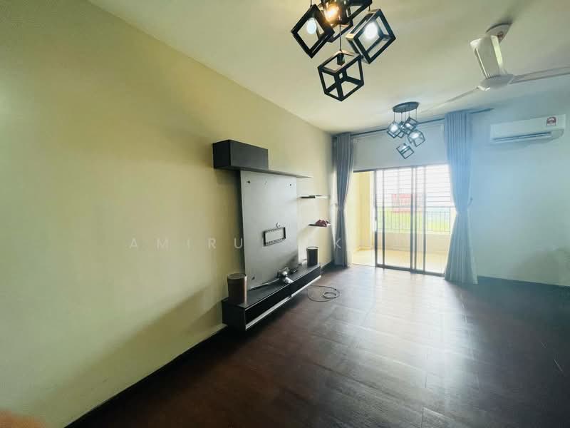 Pangsapuri untuk Dijual di Kristal Villa - Amirul Akmal - Living Room - PropertyGuru.com.my