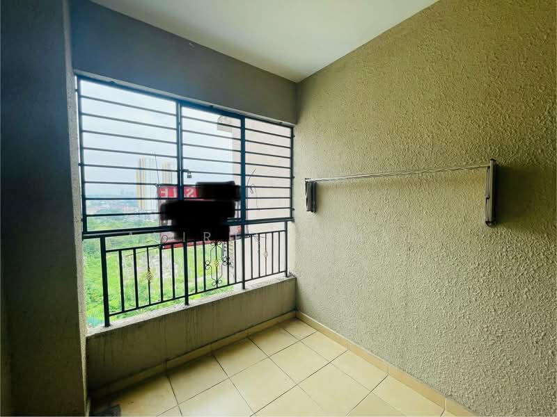 Pangsapuri untuk Dijual di Kristal Villa - Amirul Akmal - Balcony - PropertyGuru.com.my