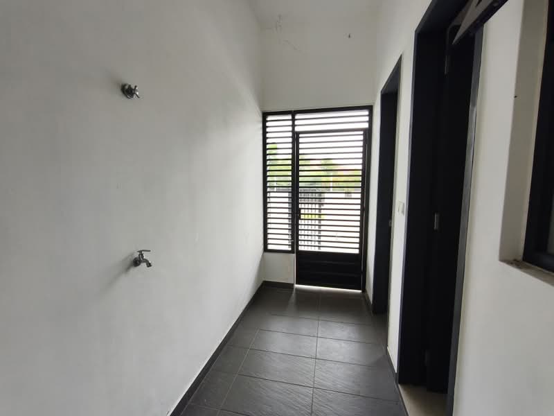 Rumah Teres 2 Tingkat untuk Dijual di Legasi 1 (Puchong) - IVY LEE - Entrance - PropertyGuru.com.my
