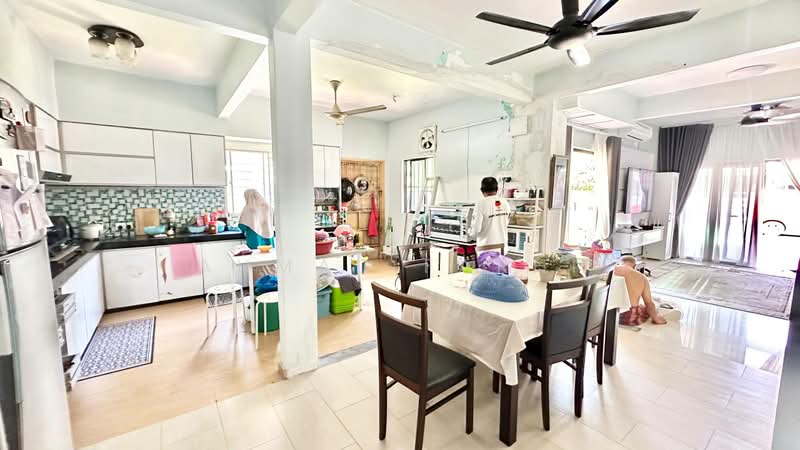 Rumah Teres untuk Dijual di TAMAN PUCHONG UTAMA (Puchong) - Ahmad Farhi - Kitchen - PropertyGuru.com.my