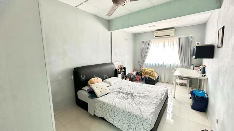 Rumah Teres untuk Dijual di TAMAN PUCHONG UTAMA (Puchong) - Ahmad Farhi - Bedroom - PropertyGuru.com.my