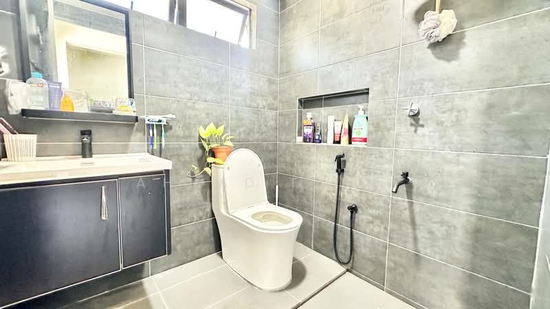 Rumah Teres untuk Dijual di TAMAN PUCHONG UTAMA (Puchong) - Ahmad Farhi - Bathroom - PropertyGuru.com.my