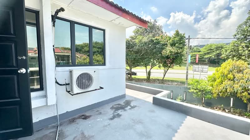 Rumah Teres untuk Dijual di TAMAN PUCHONG UTAMA (Puchong) - Ahmad Farhi - Exterior - PropertyGuru.com.my