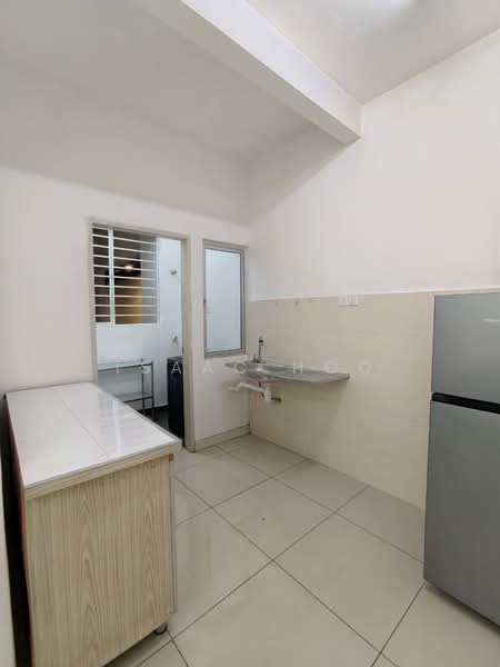 Kediaman Servis untuk Disewa di Savanna Executive Suite @ Southville City - Isaac Hoo - Kitchen - PropertyGuru.com.my