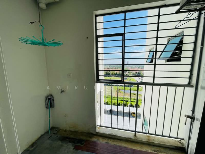 Pangsapuri untuk Dijual di Pangsapuri Seruling - Amirul Akmal - Balcony - PropertyGuru.com.my