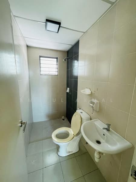 Pangsapuri untuk Dijual di Pangsapuri Seruling - Amirul Akmal - Bathroom - PropertyGuru.com.my