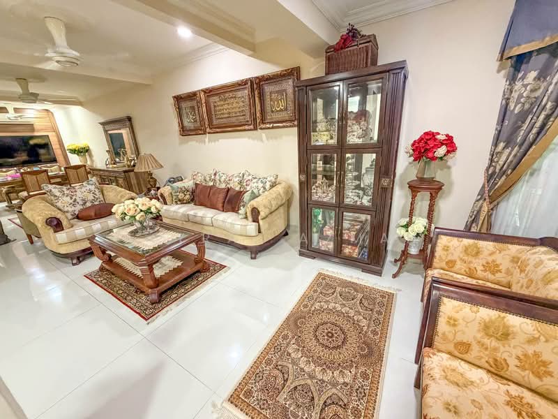 2-storey Terraced House for Sale in Alam Damai (Cheras) - Asyraf Azman - Living Room - PropertyGuru.com.my