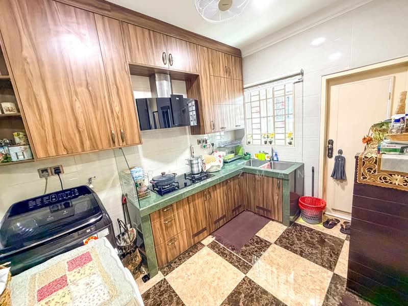 2-storey Terraced House for Sale in Alam Damai (Cheras) - Asyraf Azman - Kitchen - PropertyGuru.com.my