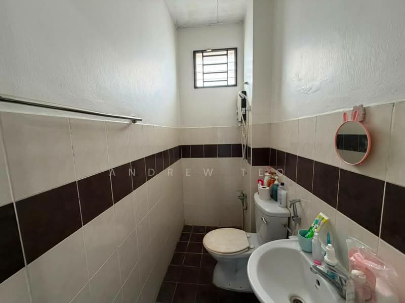 2-storey Terraced House for Sale in Taman JP Perdana (Johor Bahru) - Andrew Teo - Bathroom - PropertyGuru.com.my