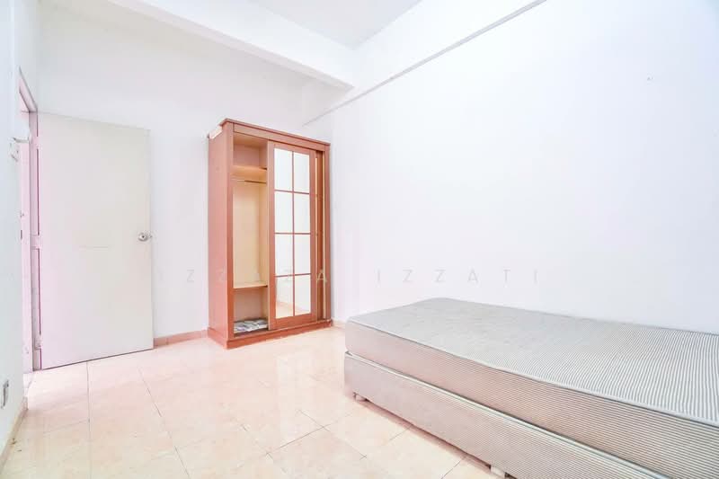 Pangsapuri untuk Dijual di Kenari Court - Izzaza Izzati - Bedroom - PropertyGuru.com.my