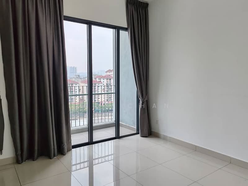 Kediaman Servis untuk Dijual di Fortune Centra - Jack Chan - Balcony - PropertyGuru.com.my