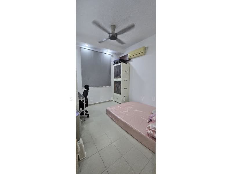 Apartment for Sale at Lake View Suites - Stefan Yu - Bedroom - PropertyGuru.com.my