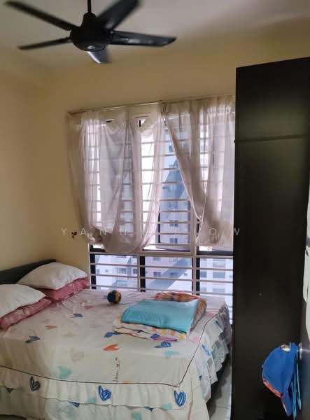 Kediaman Servis untuk Dijual di KL Traders Square - Yanny Siow - Bedroom - PropertyGuru.com.my