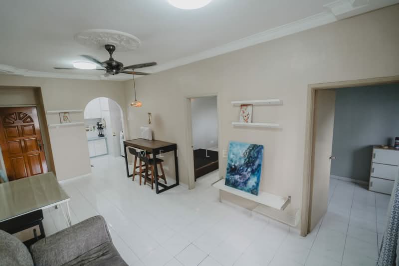 Rumah Flat untuk Dijual di Desa Mawar - Mei Lew - Living Room - PropertyGuru.com.my