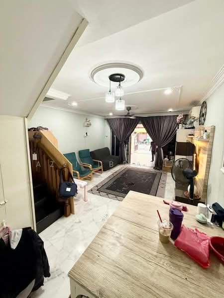 2-storey Terraced House for Sale in Ampang (Kuala Lumpur) - Azli Ibrahim - Living Room - PropertyGuru.com.my