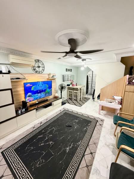 2-storey Terraced House for Sale in Ampang (Kuala Lumpur) - Azli Ibrahim - Living Room - PropertyGuru.com.my