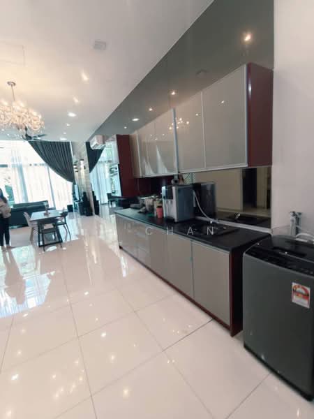 3-storey Terraced House for Rent in Bandar Nusaputra (Puchong) - SY Chan - Kitchen - PropertyGuru.com.my