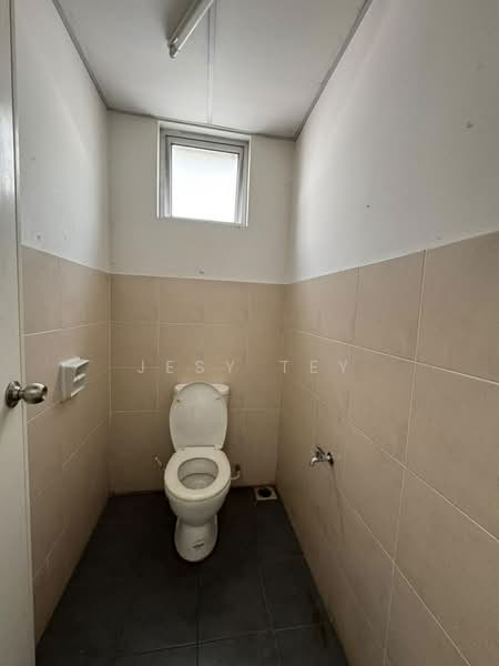 Shop for Rent in Johor Bahru (Johor) - Jesy Tey - Bathroom - PropertyGuru.com.my