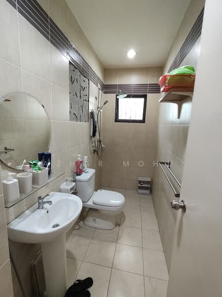 Rumah Berkembar untuk Dijual di Cahaya Spk (Shah Alam) - Azhar Mohd - Bathroom - PropertyGuru.com.my