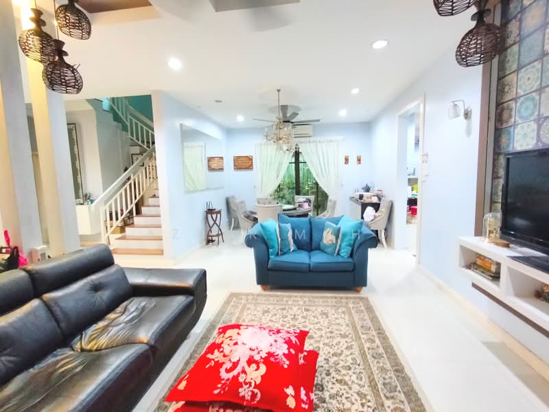 Rumah Berkembar untuk Dijual di Cahaya Spk (Shah Alam) - Azhar Mohd - Living Room - PropertyGuru.com.my