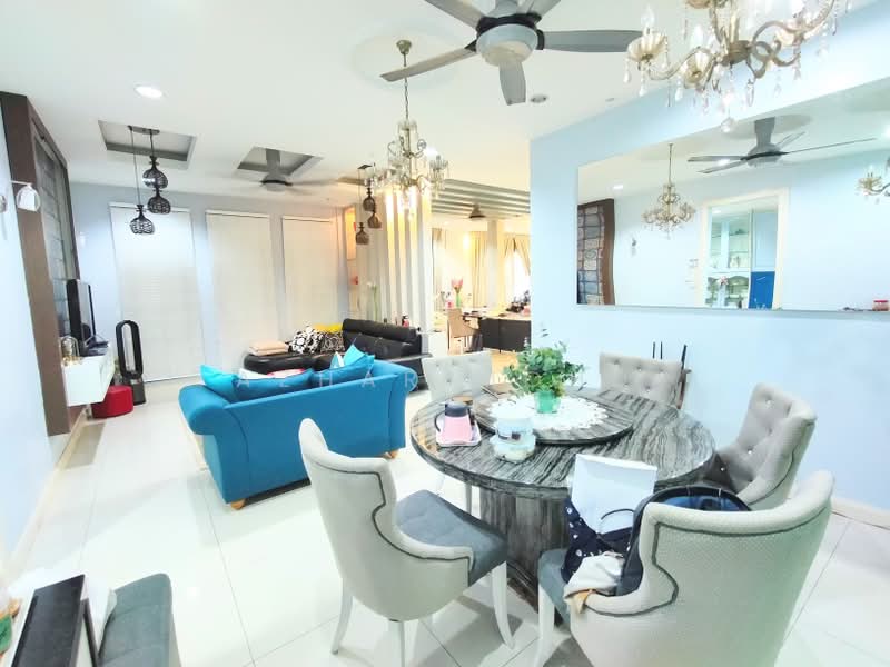 Rumah Berkembar untuk Dijual di Cahaya Spk (Shah Alam) - Azhar Mohd - Living Room - PropertyGuru.com.my