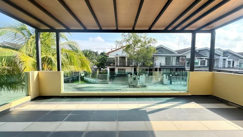 Rumah Teres 2-Tingkat untuk Dijual di Taman Seri Austin (Tebrau) - Yi En Puah - Balcony - PropertyGuru.com.my
