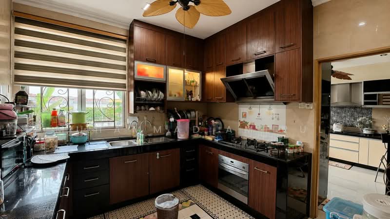 Bungalow House untuk Dijual di Subang Bestari (Shah Alam) - Muhammad Amerul - Kitchen - PropertyGuru.com.my