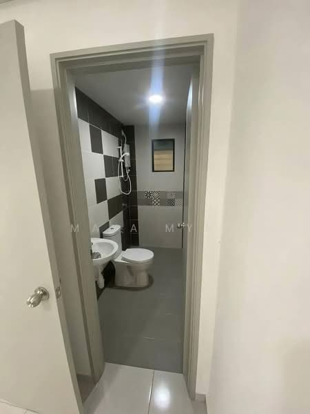 Kediaman Servis untuk Disewa di Residensi Emas - Maya Myra - Bathroom - PropertyGuru.com.my