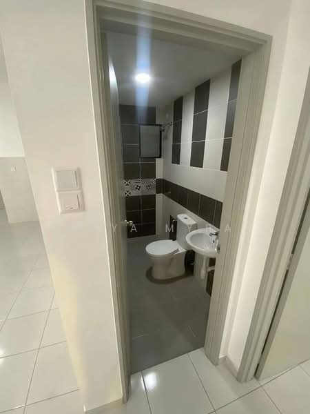 Kediaman Servis untuk Disewa di Residensi Emas - Maya Myra - Bathroom - PropertyGuru.com.my