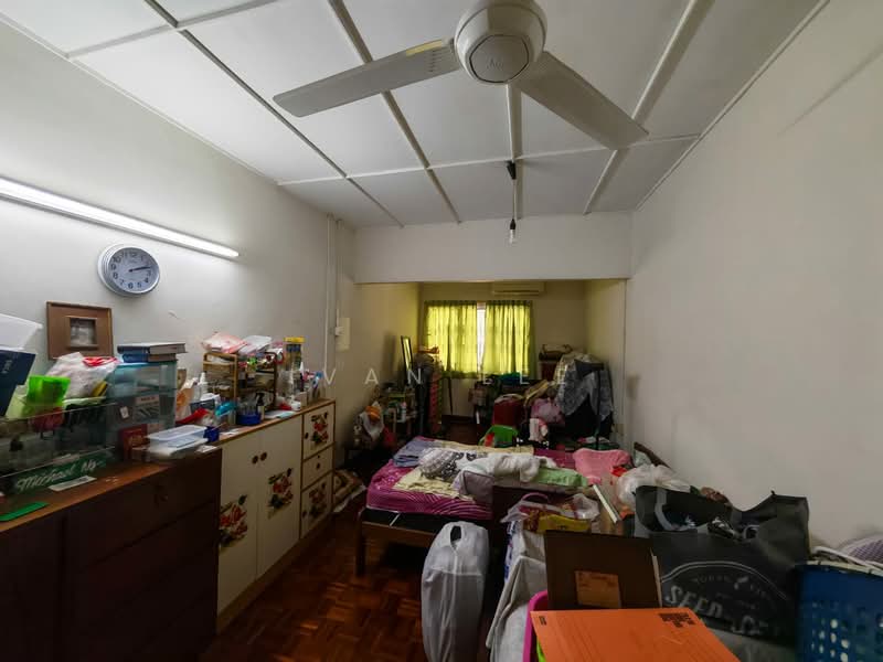 Rumah Teres 2 Tingkat untuk Dijual di SS2 (Petaling Jaya) - Ivan Lee - Bedroom - PropertyGuru.com.my