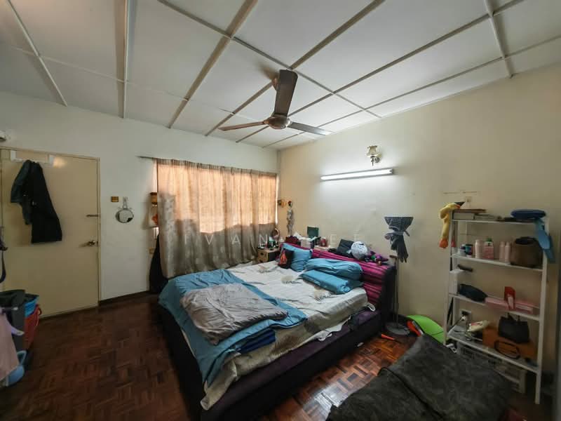 Rumah Teres 2 Tingkat untuk Dijual di SS2 (Petaling Jaya) - Ivan Lee - Bedroom - PropertyGuru.com.my