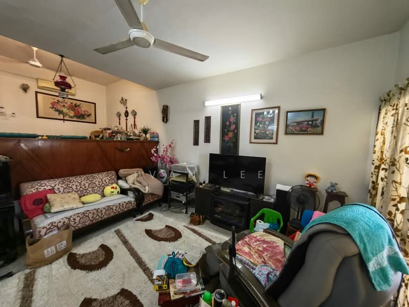 Rumah Teres 2 Tingkat untuk Dijual di SS2 (Petaling Jaya) - Ivan Lee - Living Room - PropertyGuru.com.my