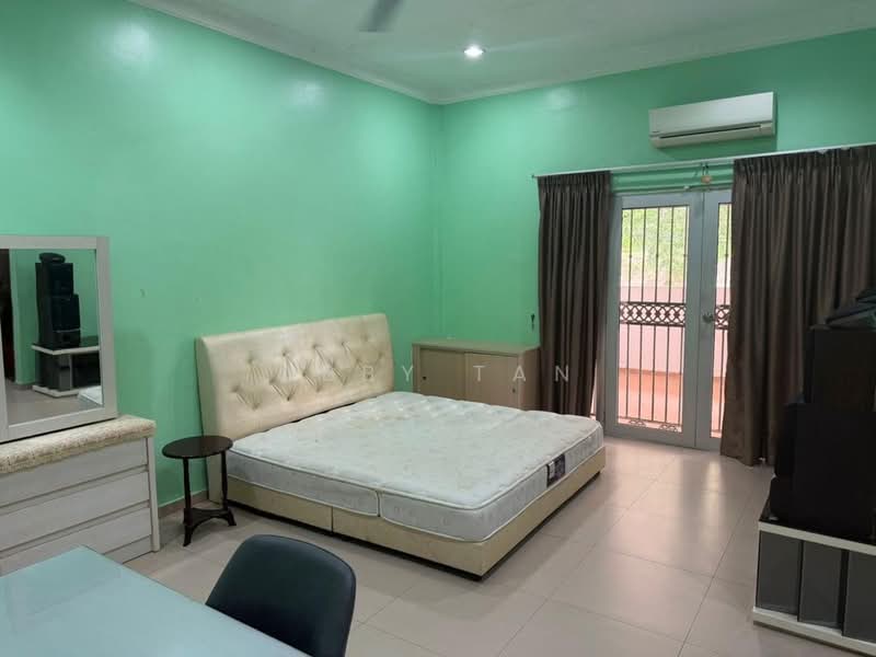 Terraced House for Rent in Seremban (Negeri Sembilan) - Abby Tan - Master Bedroom - PropertyGuru.com.my