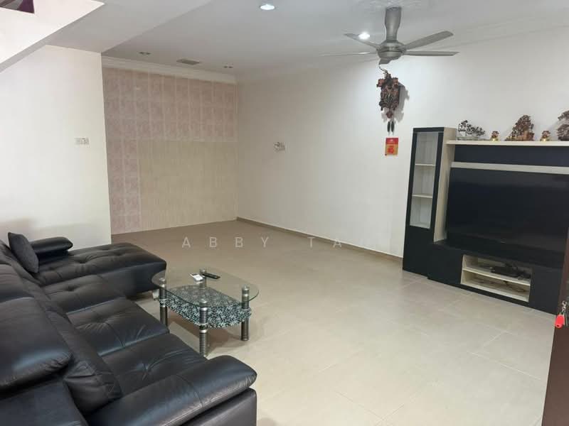 Terraced House for Rent in Seremban (Negeri Sembilan) - Abby Tan - Living Room - PropertyGuru.com.my
