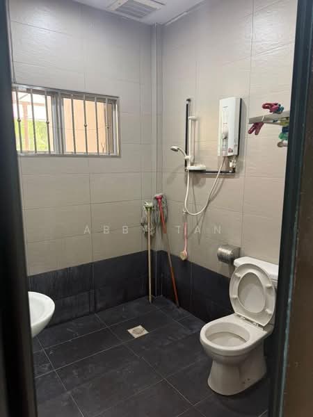 Terraced House for Rent in Seremban (Negeri Sembilan) - Abby Tan - Bathroom - PropertyGuru.com.my