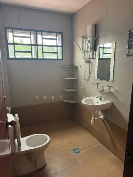 Terraced House for Rent in Seremban (Negeri Sembilan) - Abby Tan - Bathroom - PropertyGuru.com.my