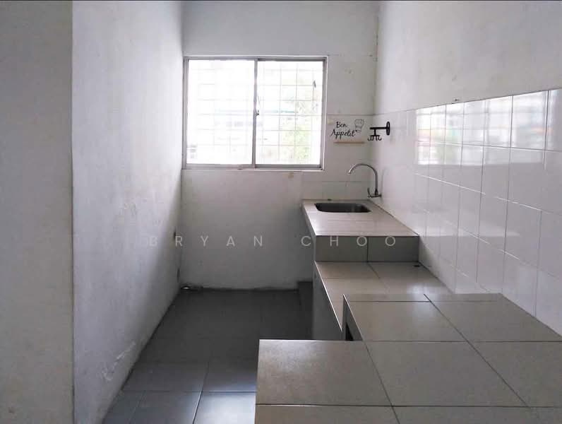 Rumah Teres untuk Disewa di Petaling Jaya (Selangor) - Bryan Choo - Kitchen - PropertyGuru.com.my