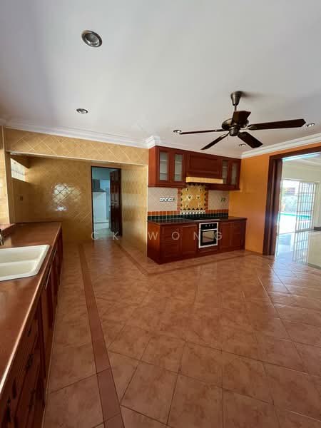 Rumah Banglo untuk Dijual di Bukit Gasing (Petaling Jaya) - CK Wong - Kitchen - PropertyGuru.com.my