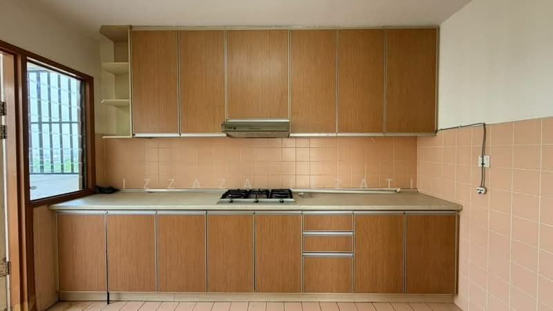 Kondominium untuk Dijual di Pantai Hillpark 5 - Izzaza Izzati - Kitchen - PropertyGuru.com.my