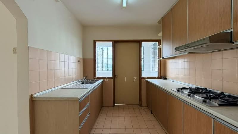 Kondominium untuk Dijual di Pantai Hillpark 5 - Izzaza Izzati - Kitchen - PropertyGuru.com.my