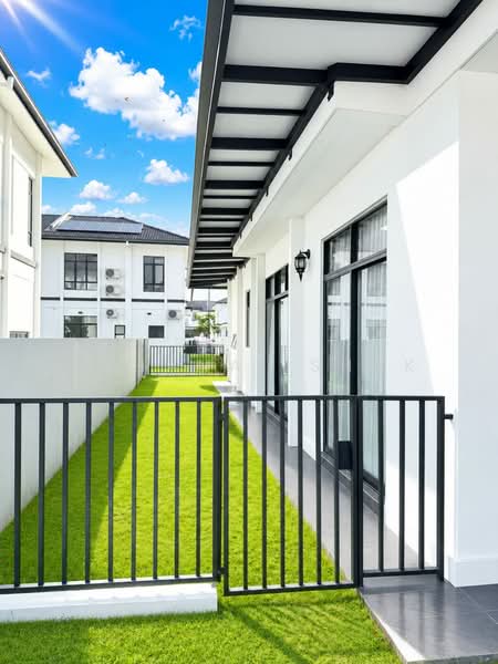 Semi-Detached House for Sale in Kuala Selangor (Selangor) - Rohana Ishak - Exterior - PropertyGuru.com.my