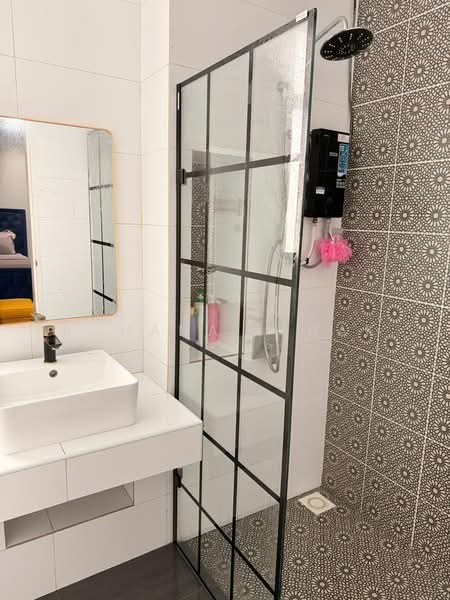 Semi-Detached House for Sale in Kuala Selangor (Selangor) - Rohana Ishak - Bathroom - PropertyGuru.com.my