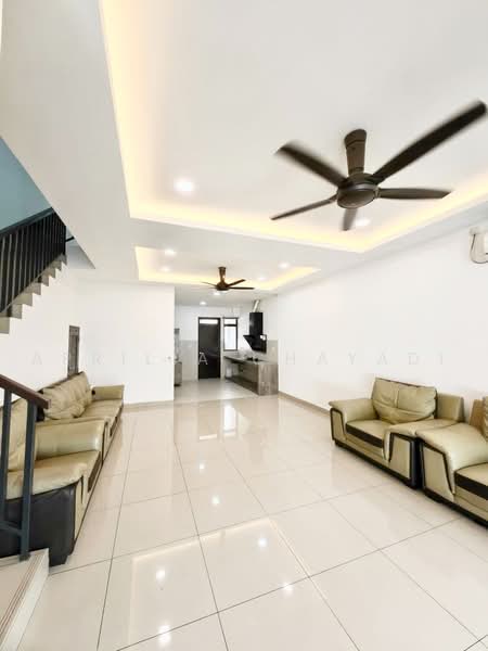 Rumah Teres untuk Disewa di Iskandar Puteri (Nusajaya) (Johor) - APRILIA CHAYADI - Living Room - PropertyGuru.com.my