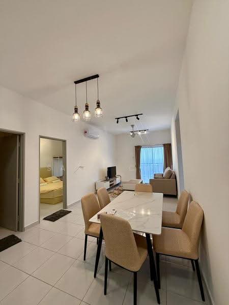 Kediaman Servis untuk Disewa di Residensi Emas - Sarah Chee - Dining Room - PropertyGuru.com.my