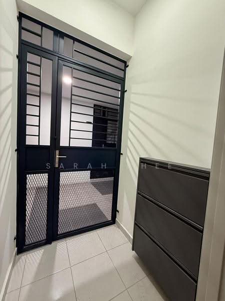 Kediaman Servis untuk Disewa di Residensi Emas - Sarah Chee - Entrance - PropertyGuru.com.my