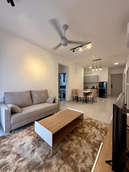 Kediaman Servis untuk Disewa di Residensi Emas - Sarah Chee - Living Room - PropertyGuru.com.my