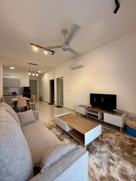 Kediaman Servis untuk Disewa di Residensi Emas - Sarah Chee - Living Room - PropertyGuru.com.my
